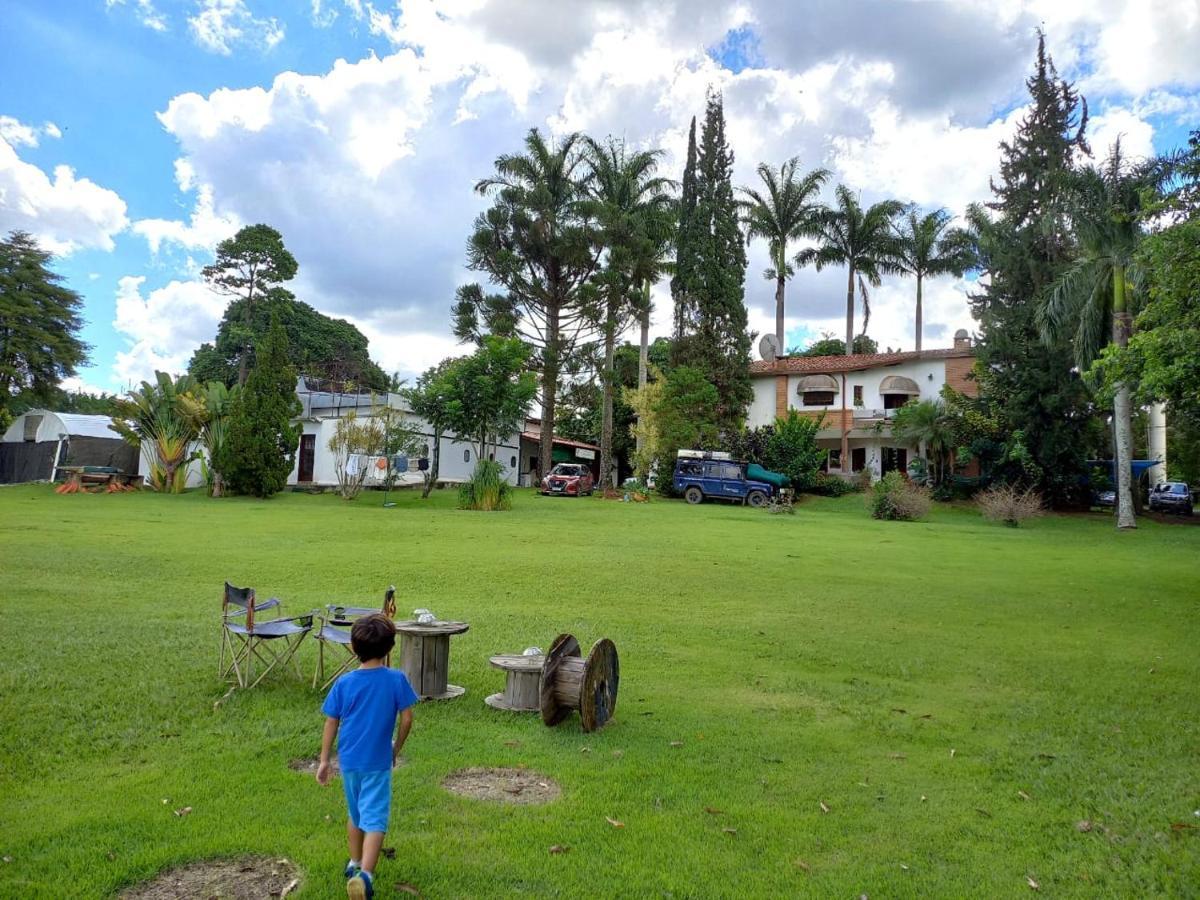 Casa Vista Lago Vitoria Regia Holambra Eksteriør bilde